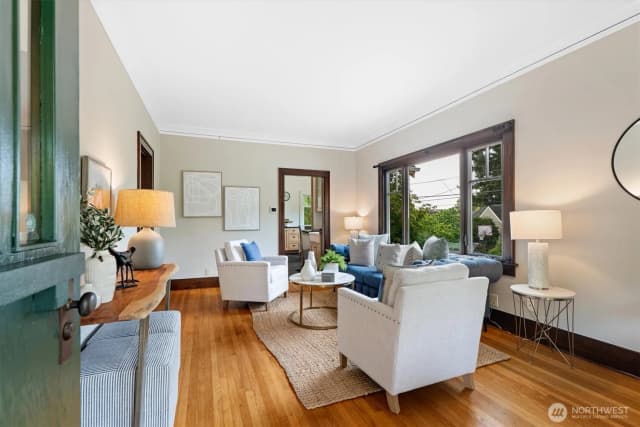 Property photo for 1603 Ne 70th Street, Seattle photo 3