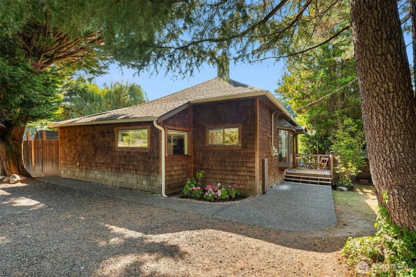 Property photo for 9705 Sw Burton Drive, Vashon photo 3