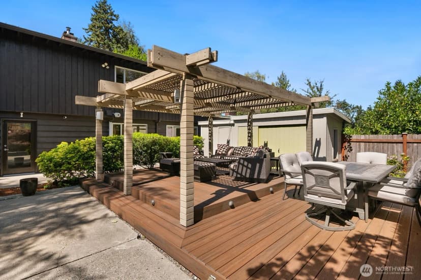 Property photo for 10040 35th Avenue Ne, Seattle photo 29