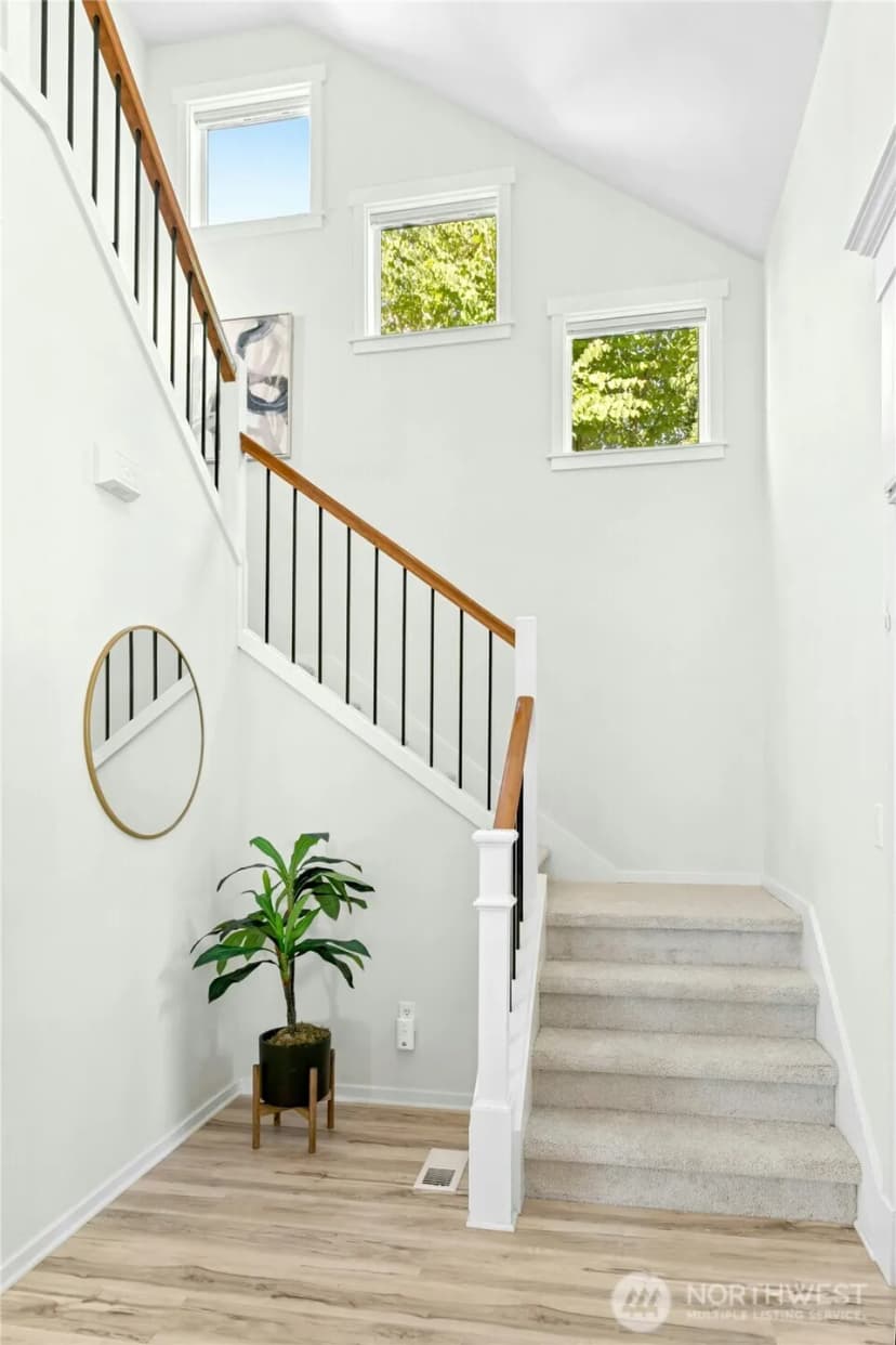 Property photo for 3419 Ne Meadow Way, Issaquah photo 17