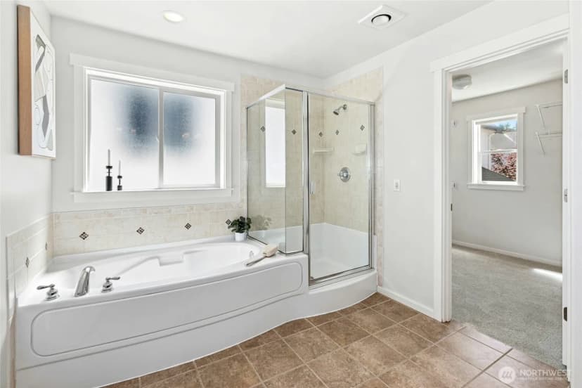 Property photo for 3419 Ne Meadow Way, Issaquah photo 22