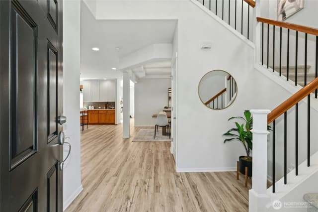 Property photo for 3419 Ne Meadow Way, Issaquah photo 4