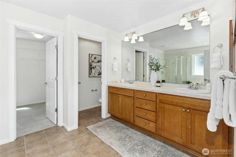 Property photo for 3419 Ne Meadow Way, Issaquah photo 20