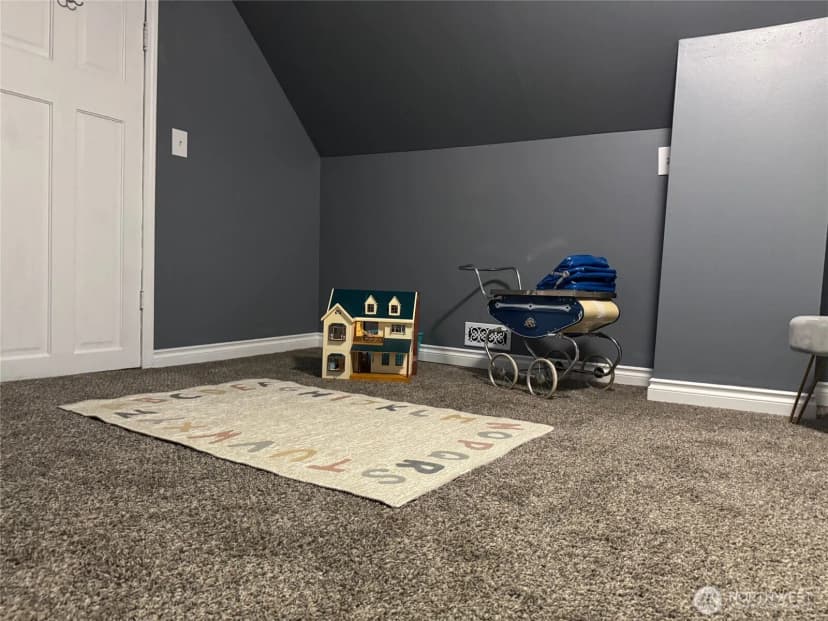Property photo for 102 W Utah Avenue, Roslyn photo 31