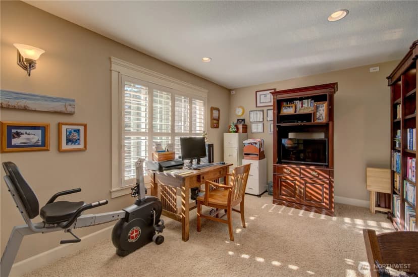 Property photo for 2611 Sea Crest Avenue N, Long Beach photo 29