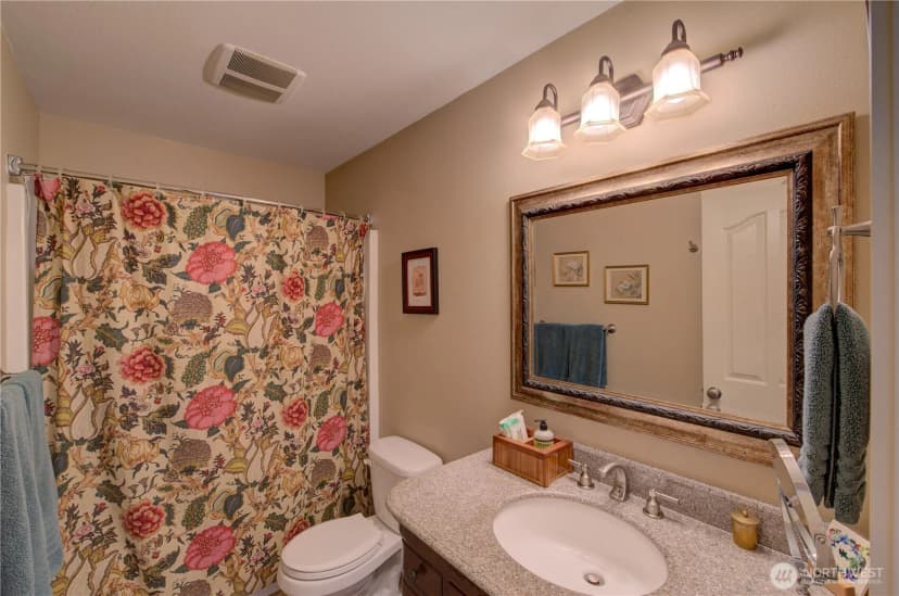 Property photo for 2611 Sea Crest Avenue N, Long Beach photo 32