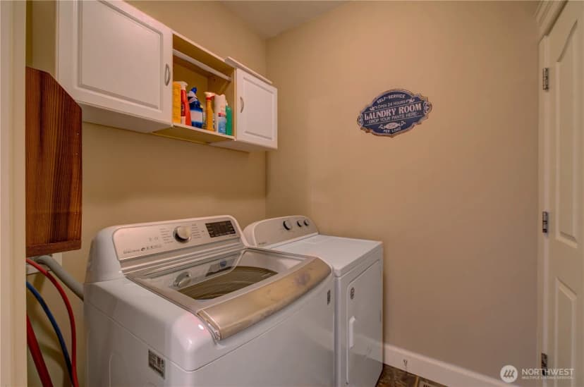Property photo for 2611 Sea Crest Avenue N, Long Beach photo 25