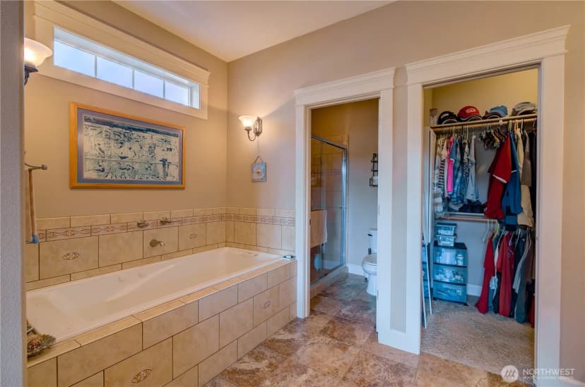 Property photo for 2611 Sea Crest Avenue N, Long Beach photo 22
