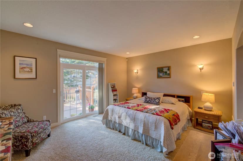 Property photo for 2611 Sea Crest Avenue N, Long Beach photo 19