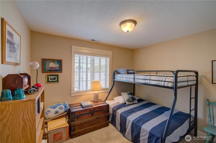 Property photo for 2611 Sea Crest Avenue N, Long Beach photo 33