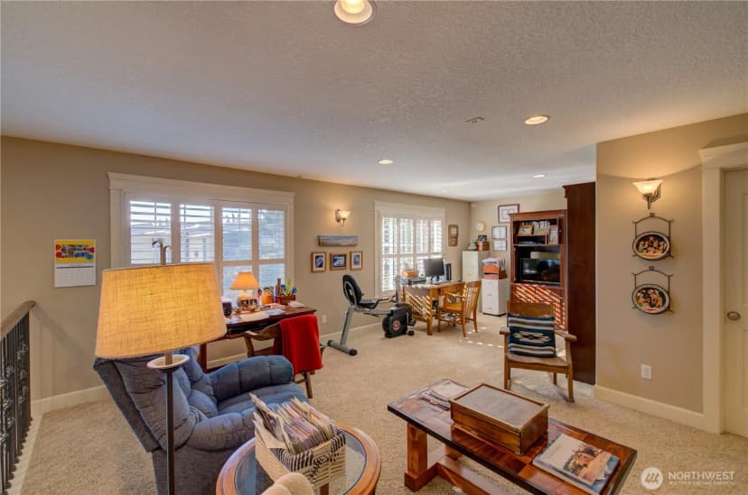 Property photo for 2611 Sea Crest Avenue N, Long Beach photo 27