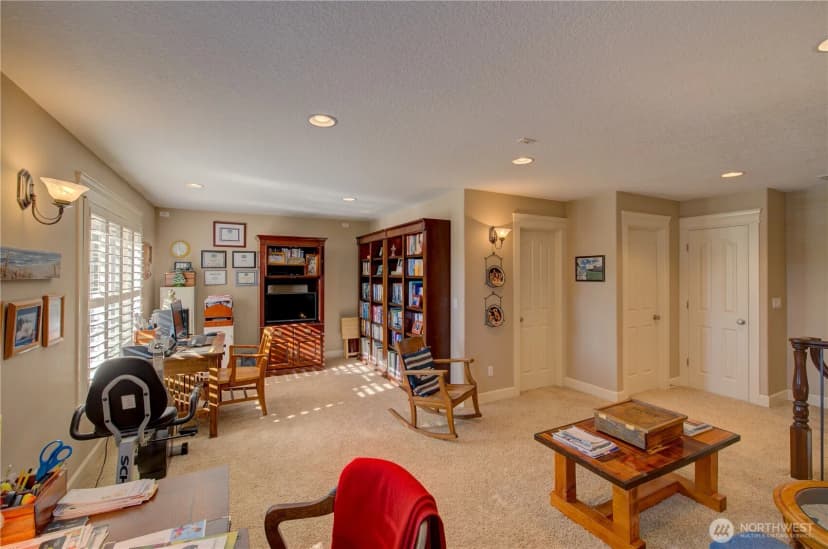 Property photo for 2611 Sea Crest Avenue N, Long Beach photo 28