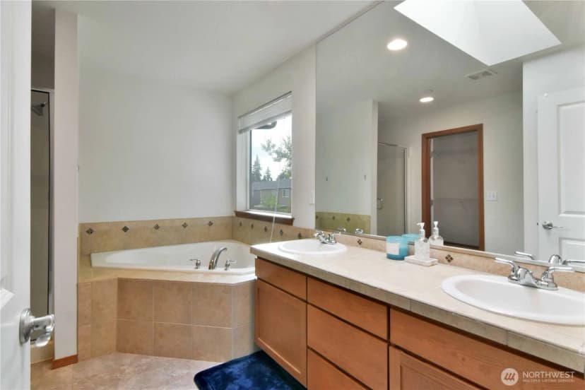 Property photo for 12414 29th Place W, Everett photo 27