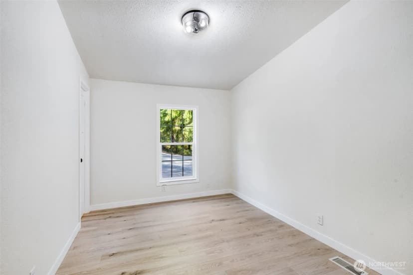 Property photo for 18903 224th Avenue Ct E, Orting photo 17