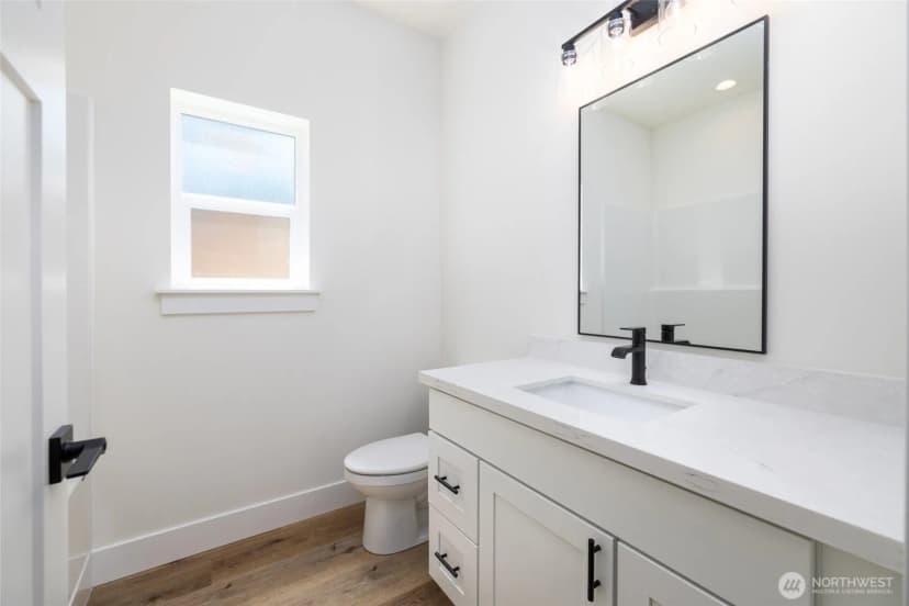 Property photo for 1010 N 14th Street, Mount Vernon photo 16