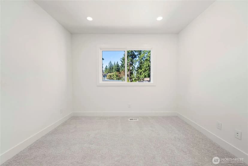 Property photo for 656 166th Avenue Ne, Bellevue photo 30