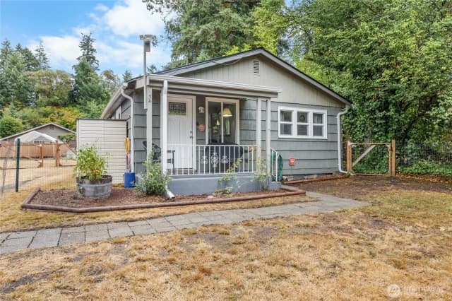 Property photo for 12803 Sw Nyanza Rd, Lakewood
