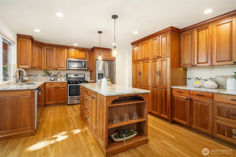 Property photo for 10733 126th Place Ne, Kirkland photo 11