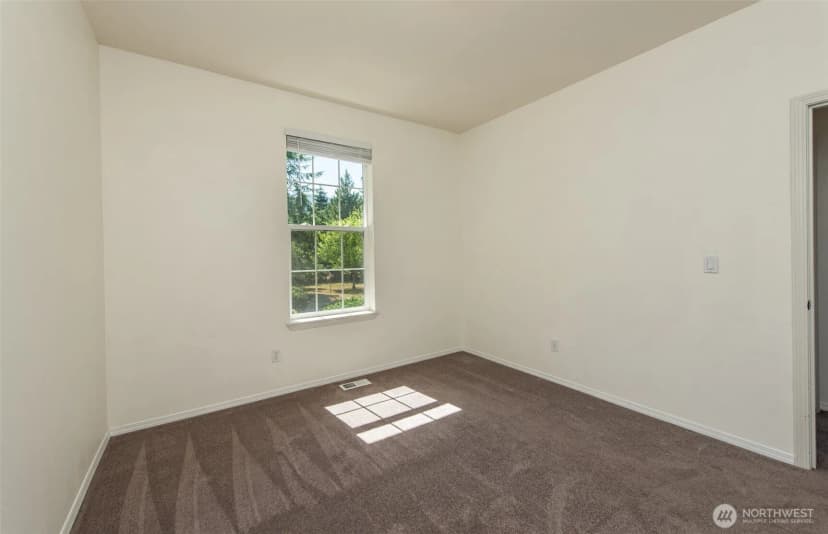 Property photo for 544 Blackhawk Loop, Port Angeles photo 17