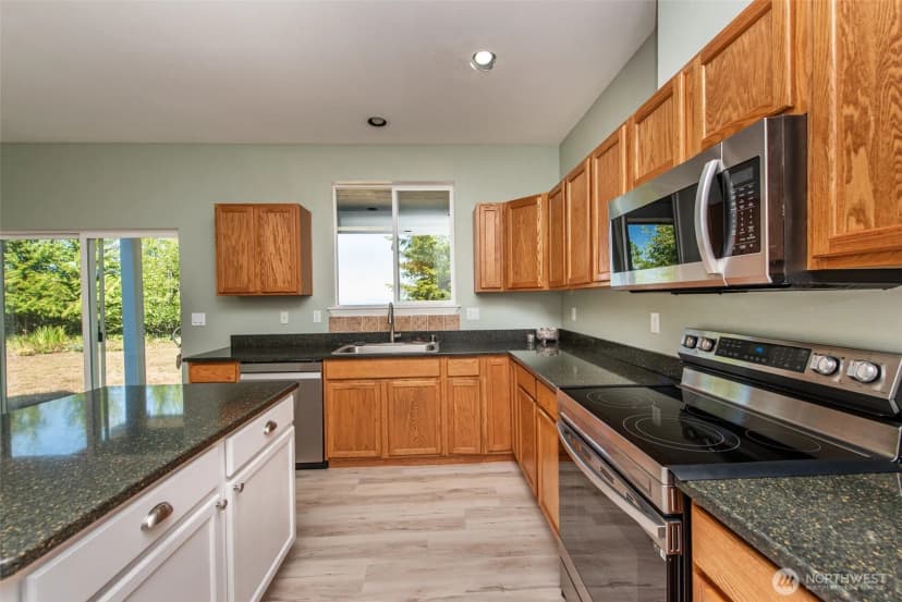 Property photo for 544 Blackhawk Loop, Port Angeles photo 12