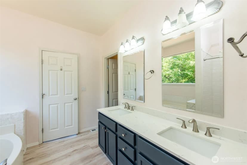 Property photo for 544 Blackhawk Loop, Port Angeles photo 23