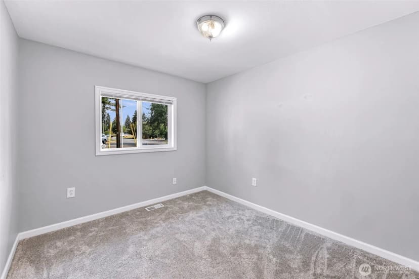 Property photo for 606 Morgan Road, Everett photo 24