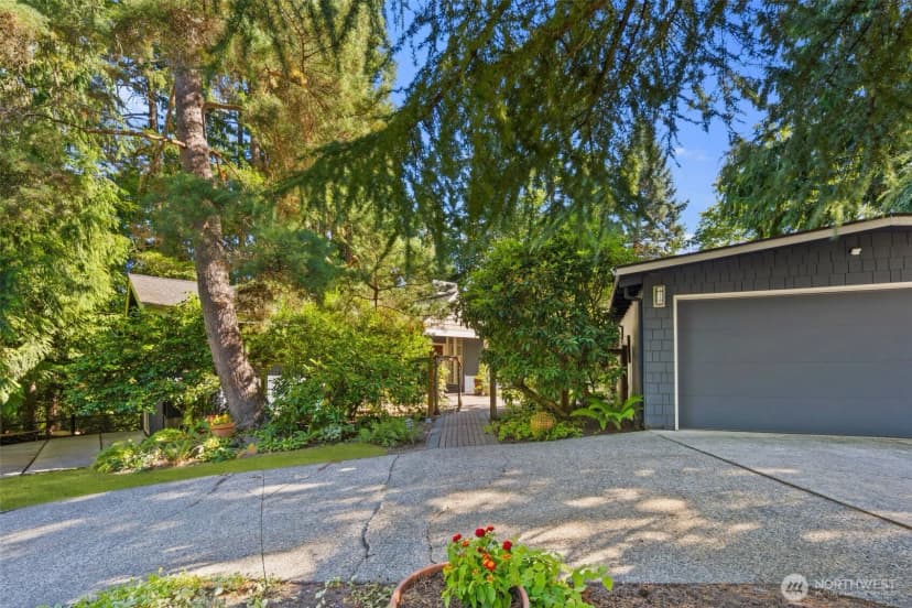 Property photo for 12815 Ne Fourth Place, Bellevue photo 38