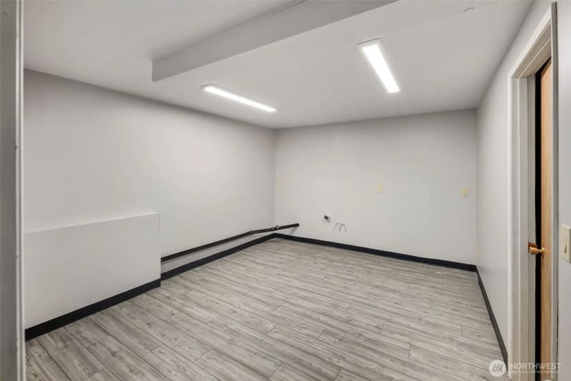 Property photo for 12815 Ne Fourth Place, Bellevue photo 35