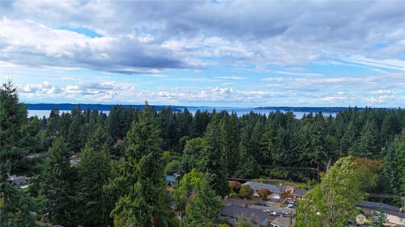 Property photo for 30310 6th Avenue S, Federal Way photo 17