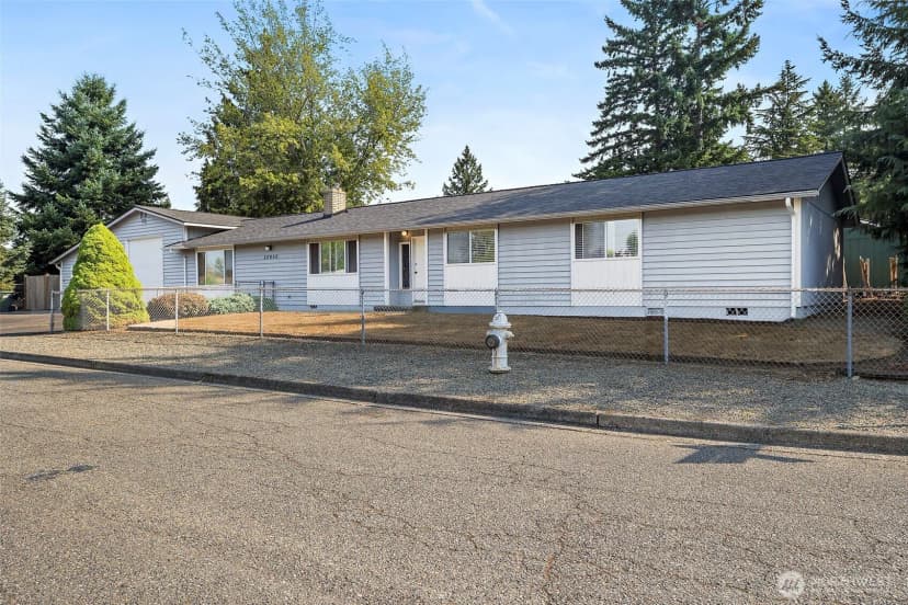 Property photo for 20640 130th Avenue Se, Kent photo 30