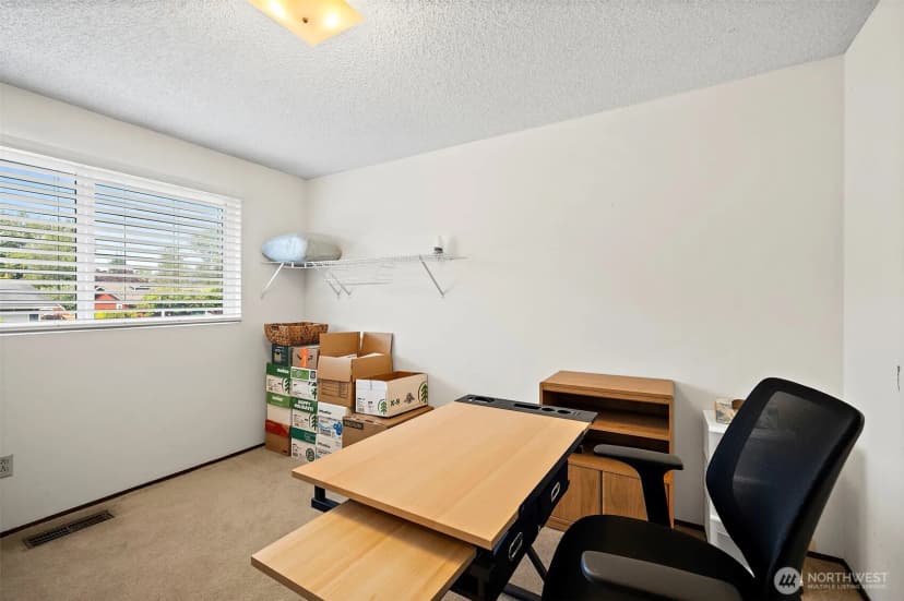 Property photo for 20640 130th Avenue Se, Kent photo 24