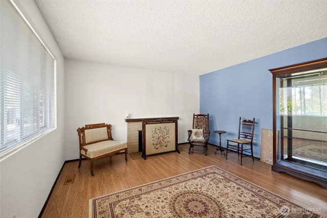 Property photo for 20640 130th Avenue Se, Kent photo 4