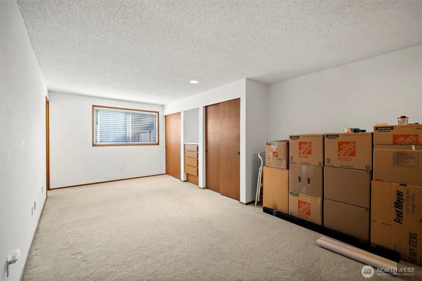 Property photo for 20640 130th Avenue Se, Kent photo 22