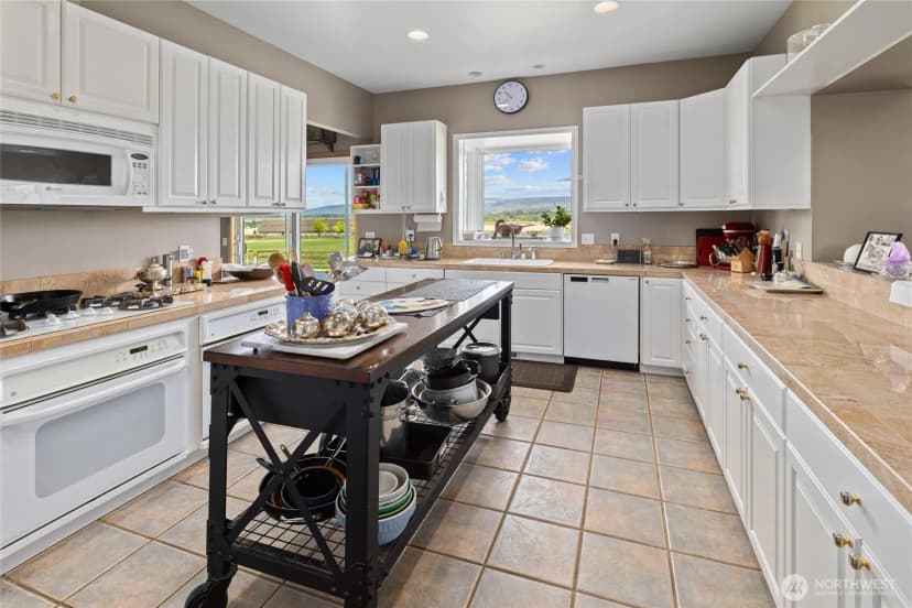 Property photo for 1210 Takhoma Farm Road, Ellensburg photo 11
