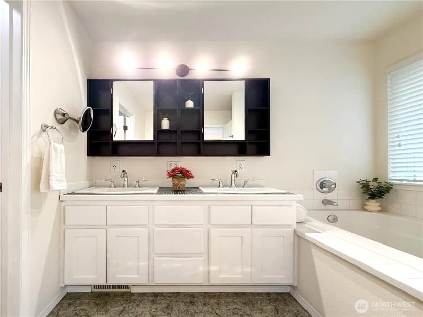 Property photo for 2128 148th Place Sw, Lynnwood photo 19