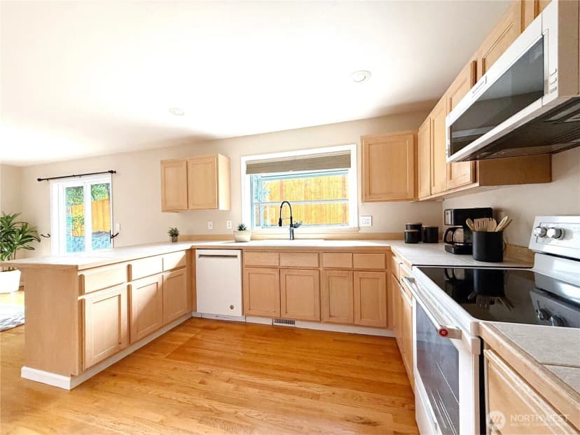 Property photo for 2128 148th Place Sw, Lynnwood photo 14