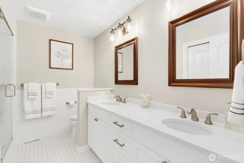 Property photo for 27534 Se 28th Place, Sammamish photo 18