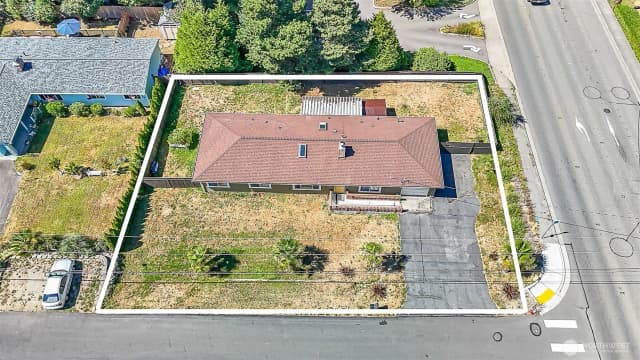 Property photo for 18804 43rd Avenue W, Lynnwood photo 2