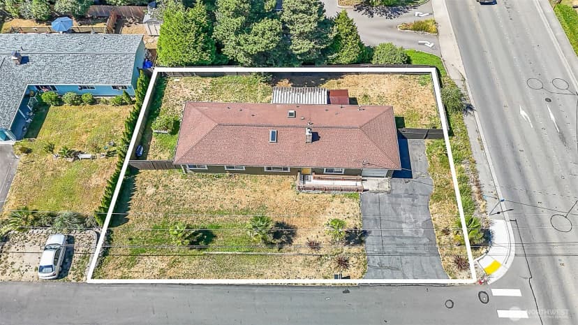 Property photo for 18804 43rd Avenue W, Lynnwood photo 2