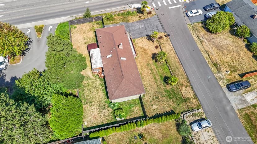 Property photo for 18804 43rd Avenue W, Lynnwood photo 5