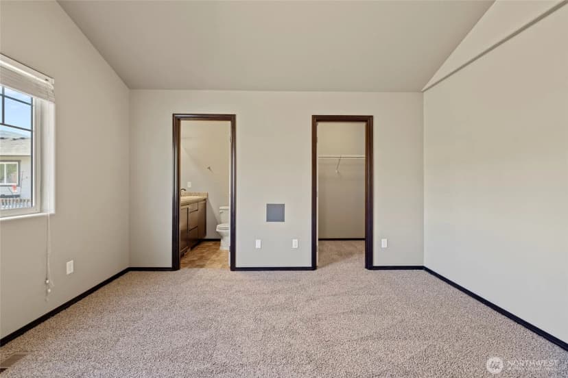 Property photo for 1422 Portobello Avenue, Sedro Woolley photo 17