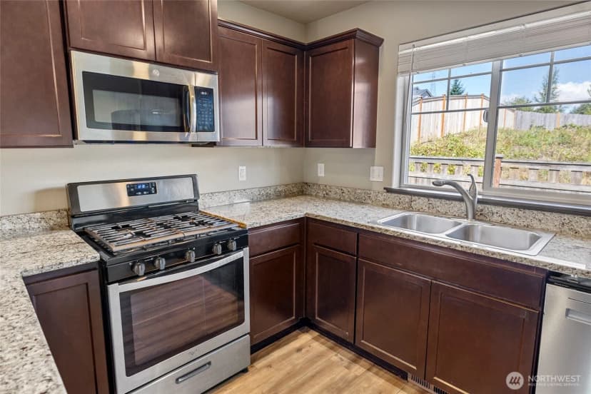 Property photo for 1422 Portobello Avenue, Sedro Woolley photo 11
