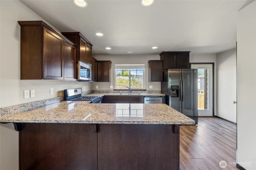 Property photo for 1422 Portobello Avenue, Sedro Woolley photo 9