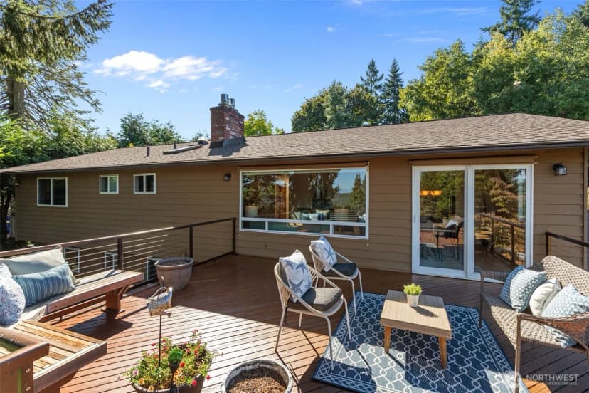 Property photo for 18722 64th Lane Ne, Kenmore photo 8