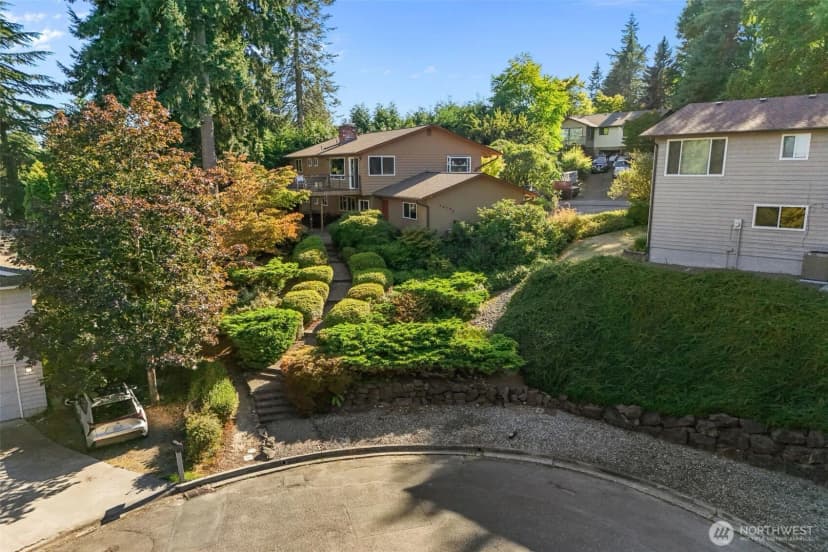 Property photo for 18722 64th Lane Ne, Kenmore photo 38