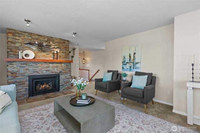 Property photo for 18722 64th Lane Ne, Kenmore photo 4