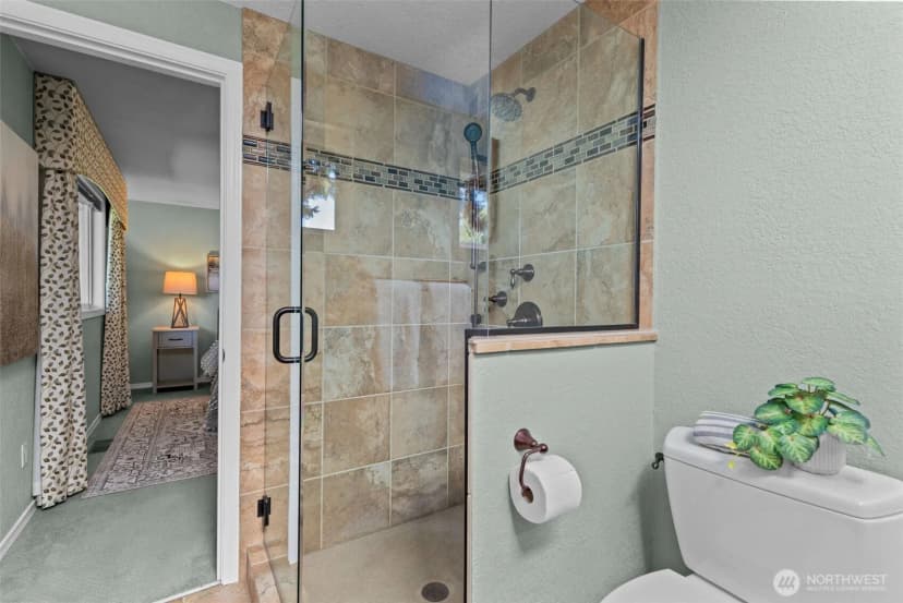 Property photo for 18722 64th Lane Ne, Kenmore photo 22