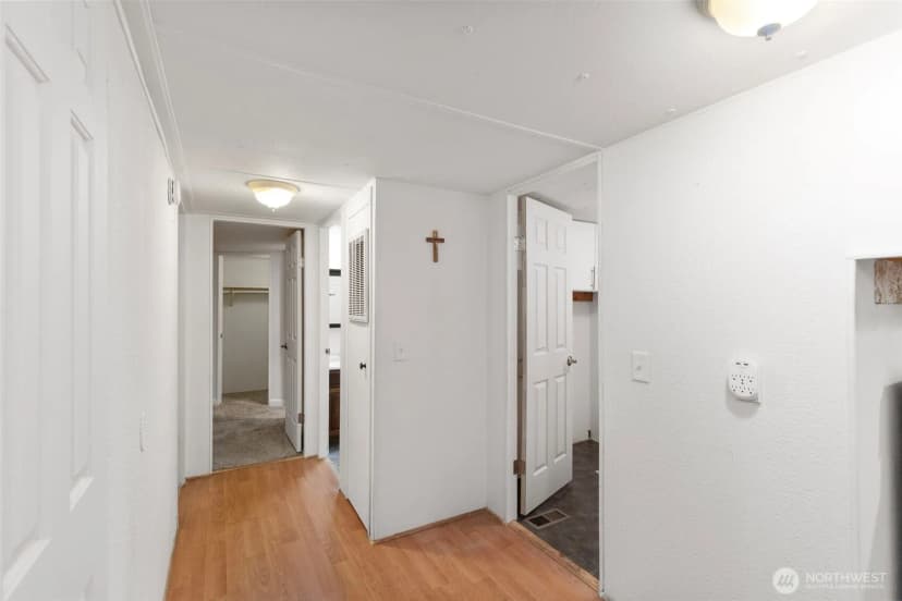 Property photo for 27648 Woodside Road Ne, Kingston photo 12