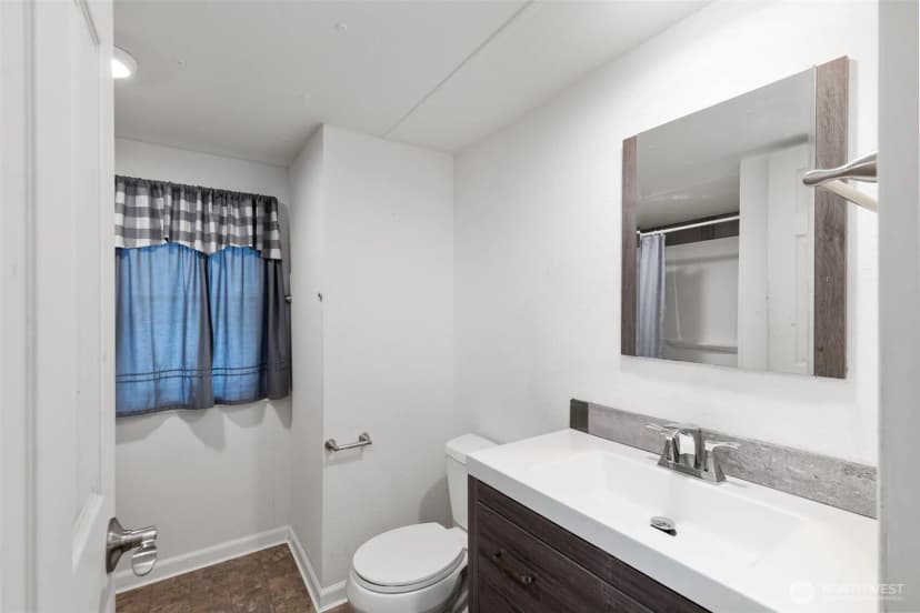 Property photo for 27648 Woodside Road Ne, Kingston photo 15
