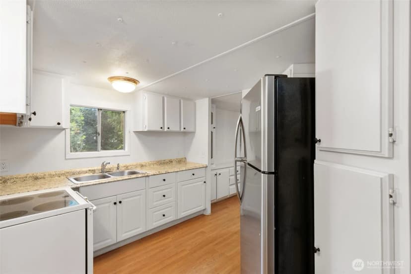 Property photo for 27648 Woodside Road Ne, Kingston photo 11